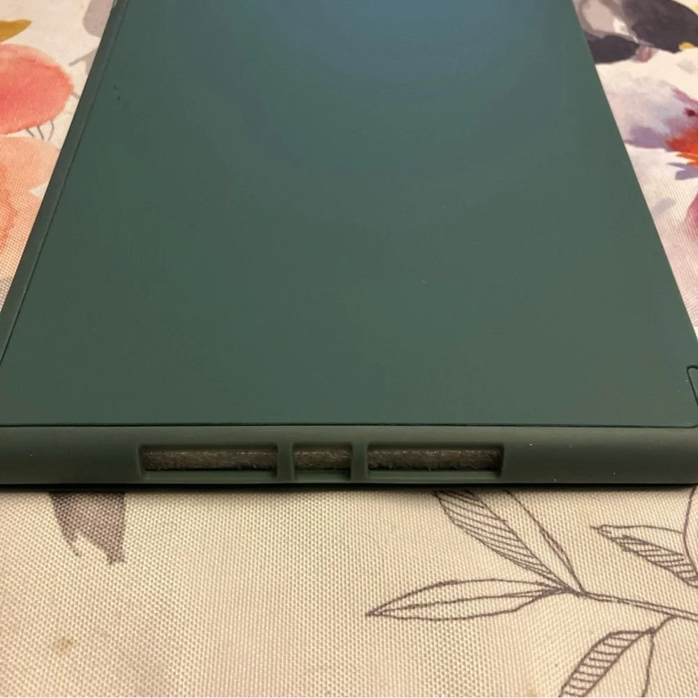 Hunter Green iPad Tablet Cover 7.5x10